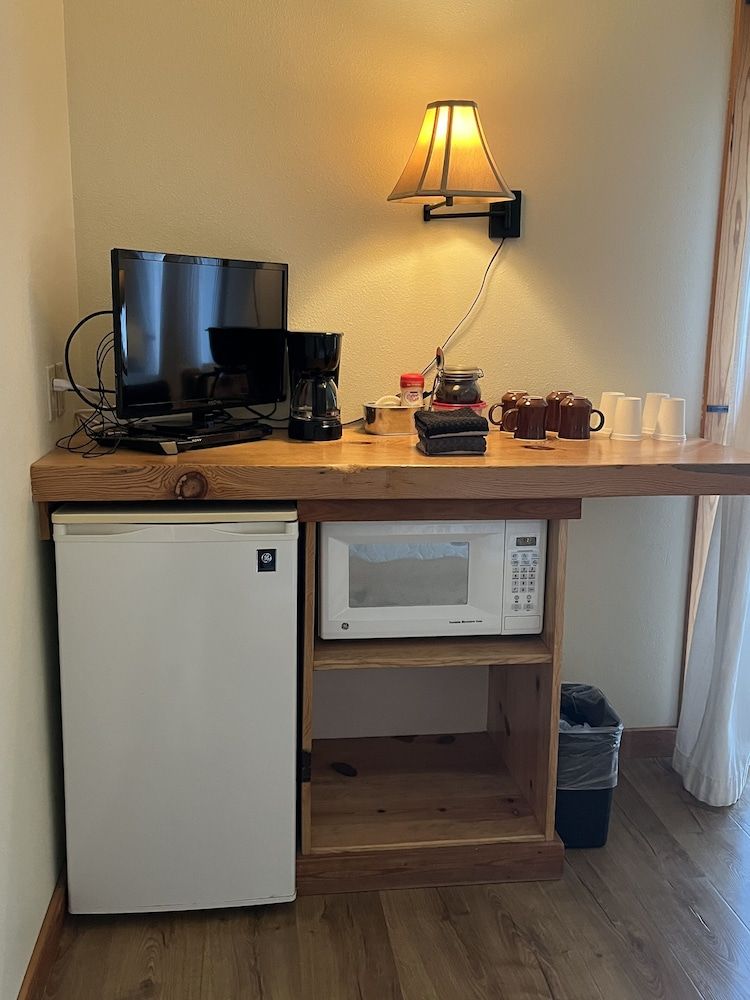 River Run Inn Riverview Double Queen 12