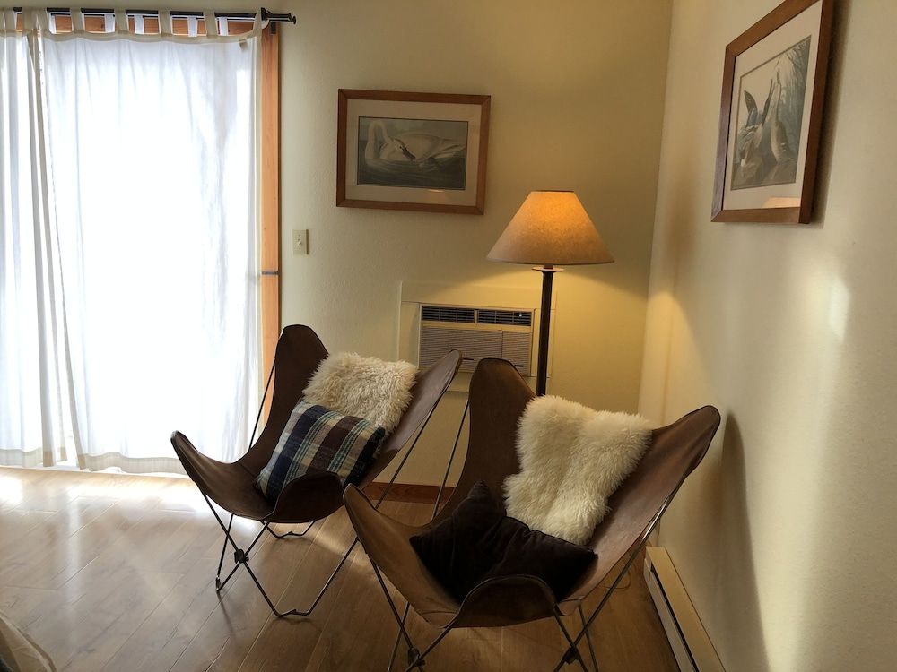 River Run Inn Riverview Double Queen 17