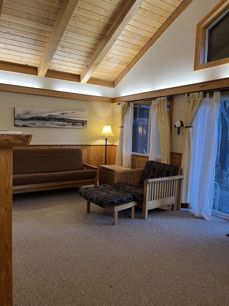 River Run Inn Riverside Single Cabin 20