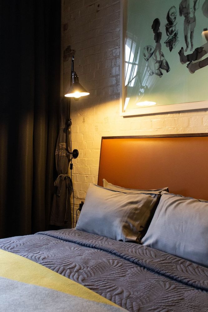 The Intrepid Hotel Mighty