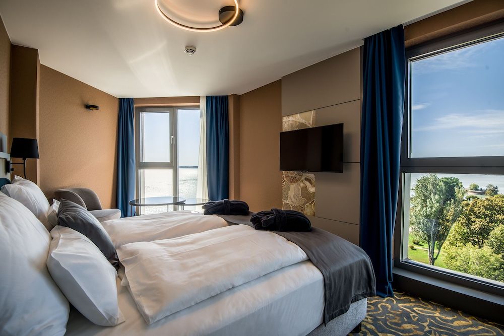 Hotel Helikon Standard Suite 3