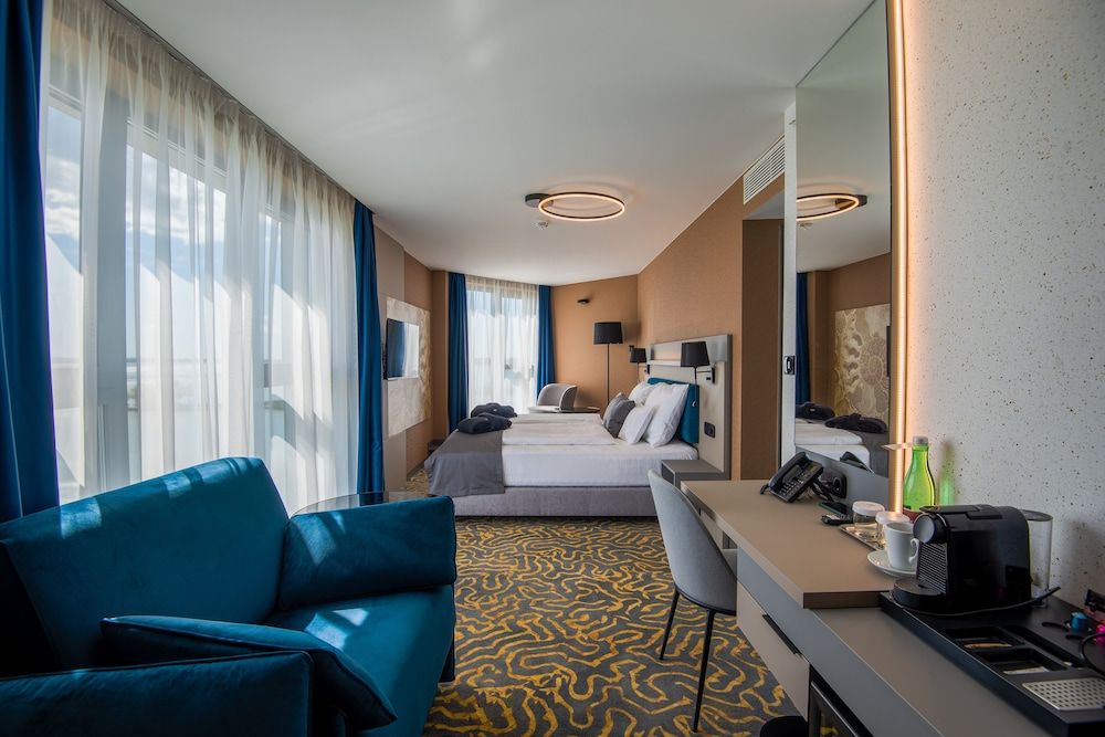 Hotel Helikon Junior Suite 7