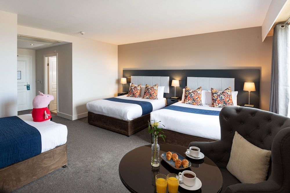 The Ocean Sands Hotel Large Family Room 8