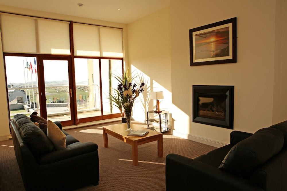 The Ocean Sands Hotel Duplex Apartment, 2 Bedrooms 4
