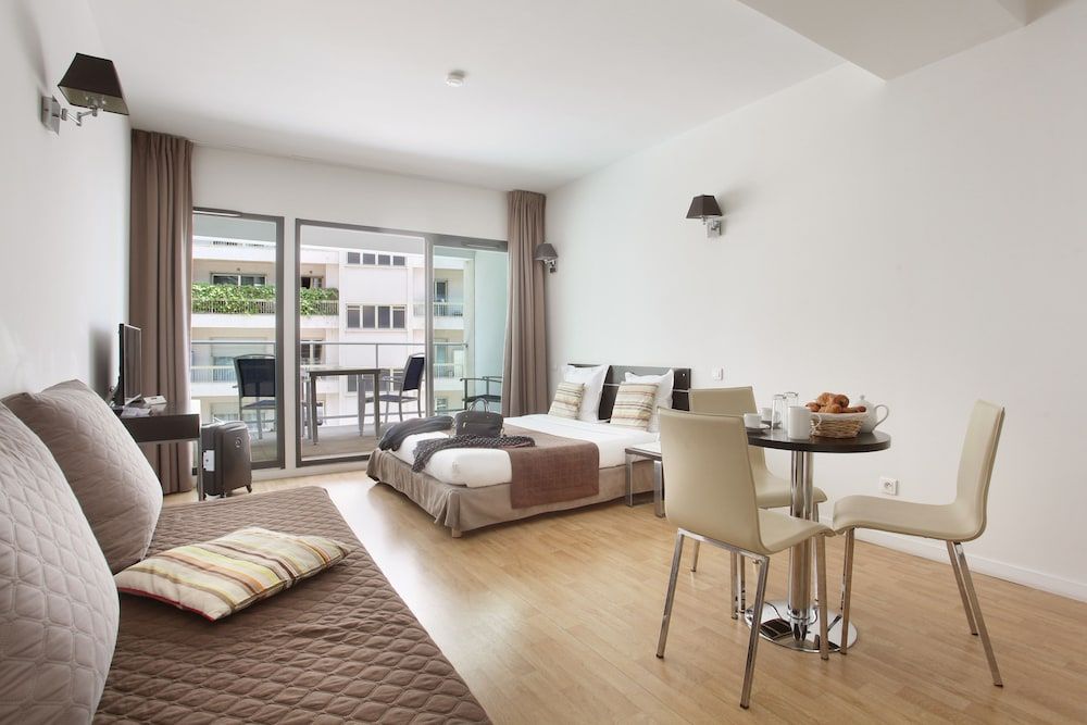 Appart Hotel Odalys City Beausoleil Les Hauts de la Principauté Superior Studio (3 People) 5
