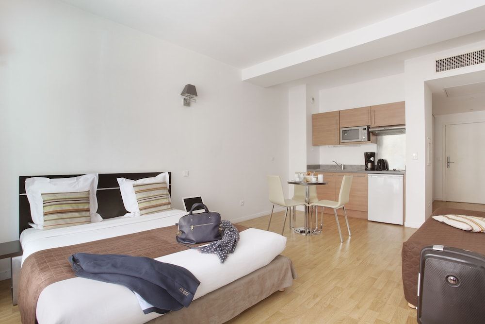 Appart Hotel Odalys City Beausoleil Les Hauts de la Principauté Superior Studio (3 People) 8