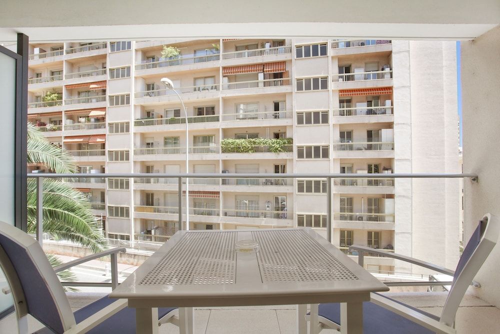 Appart Hotel Odalys City Beausoleil Les Hauts de la Principauté Superior Studio (3 People) 2