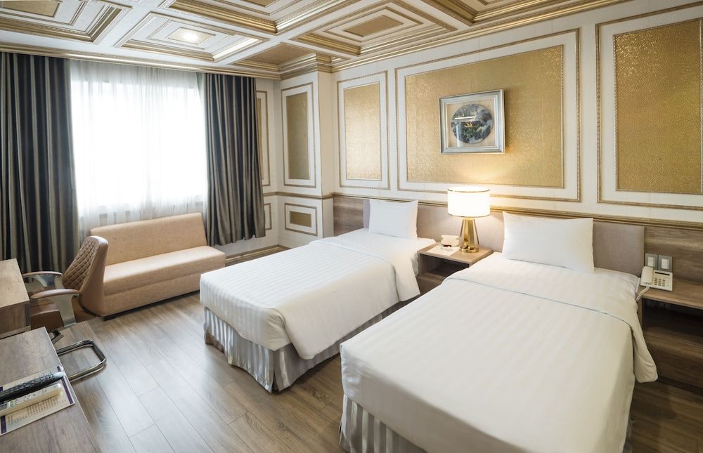 Lotus SaiGon Hotel Deluxe Window Room 7