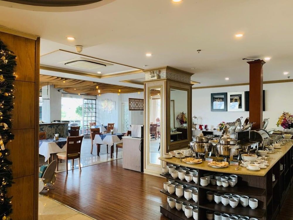 undefined Lotus SaiGon Hotel 7