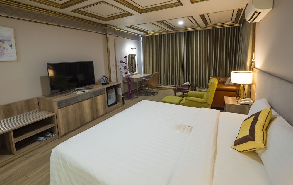 undefined Lotus SaiGon Hotel 8