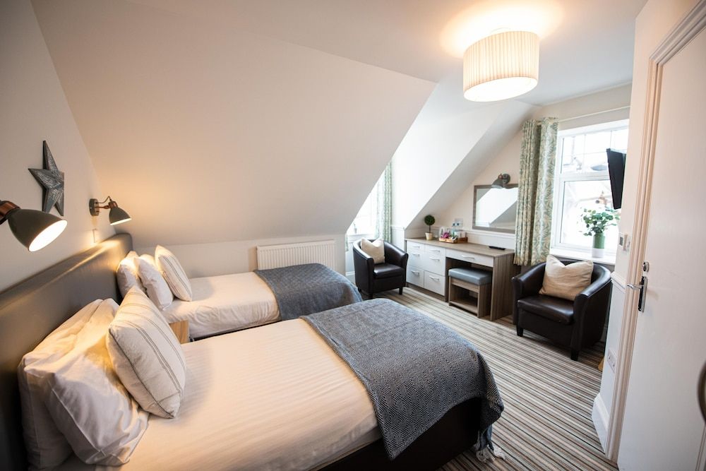 The Kingswood Hotel Economy Twin Room, Sea View