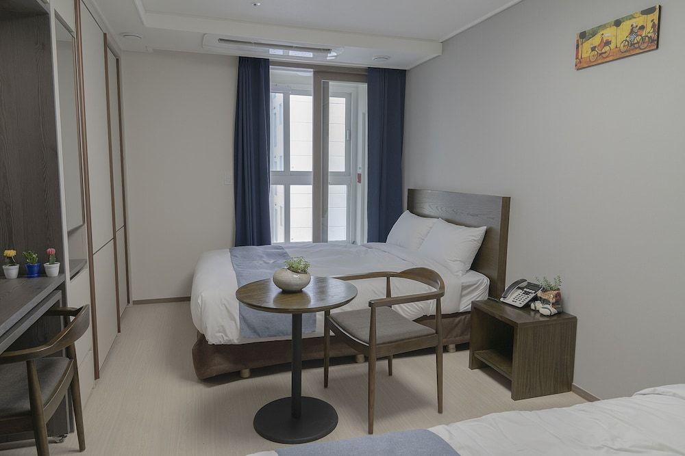 Golden Planet Hotel & Resort Standard Triple Room 9