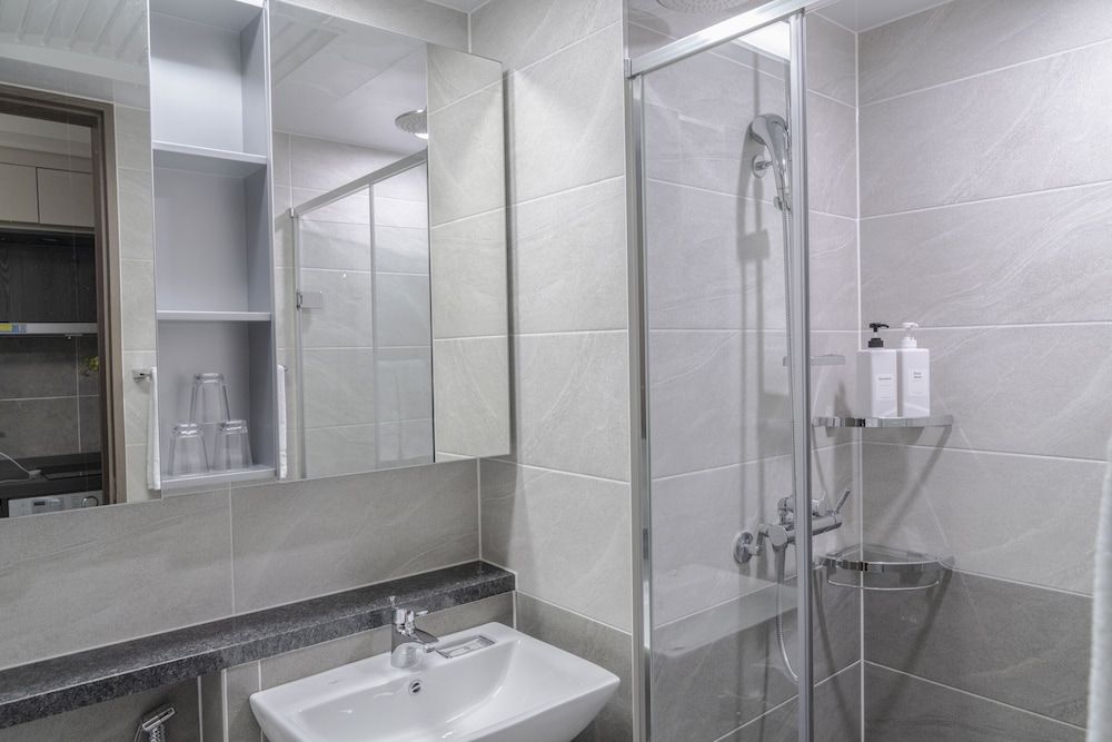 Golden Planet Hotel & Resort Standard Twin Room 7