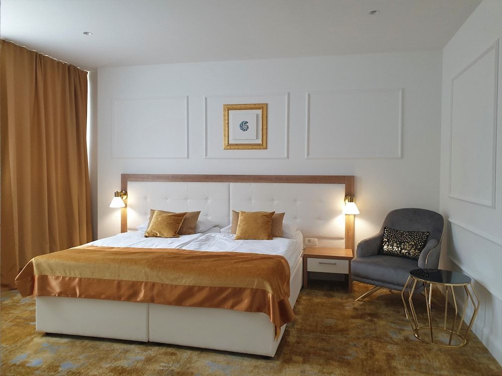 Hotel Corner Comfort Double or Twin Room 18