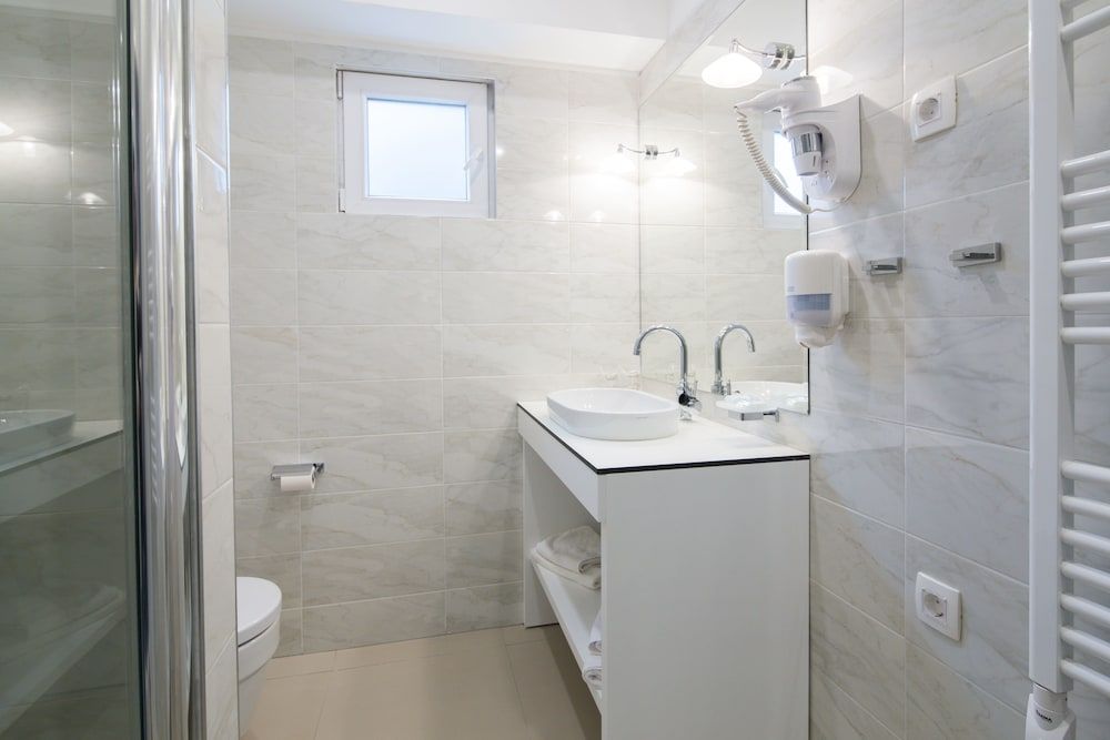 Hotel Corner Comfort Double or Twin Room 21