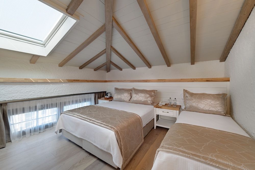 undefined Atrium Taş Otel