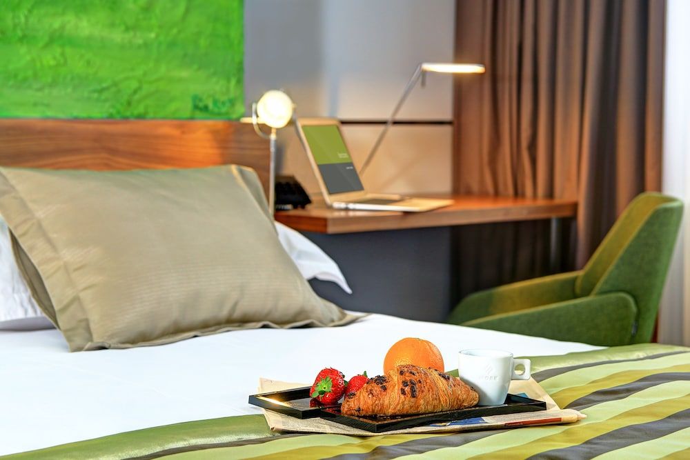undefined Horizon Luxury Suites 8