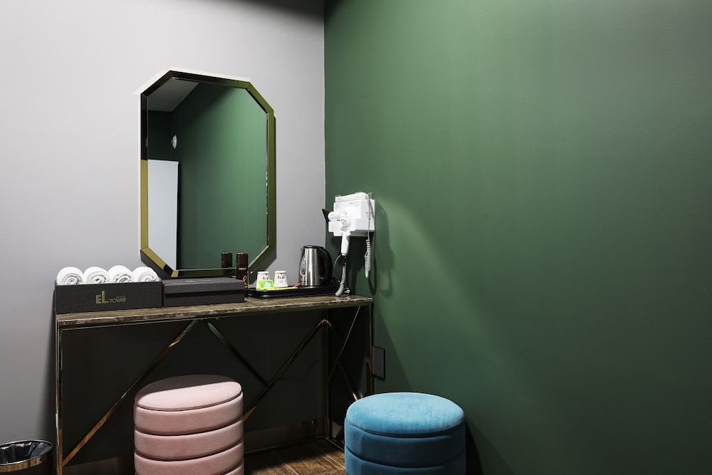 El Tower Hotel Royal Suite (No breakfast on Mondays) 6