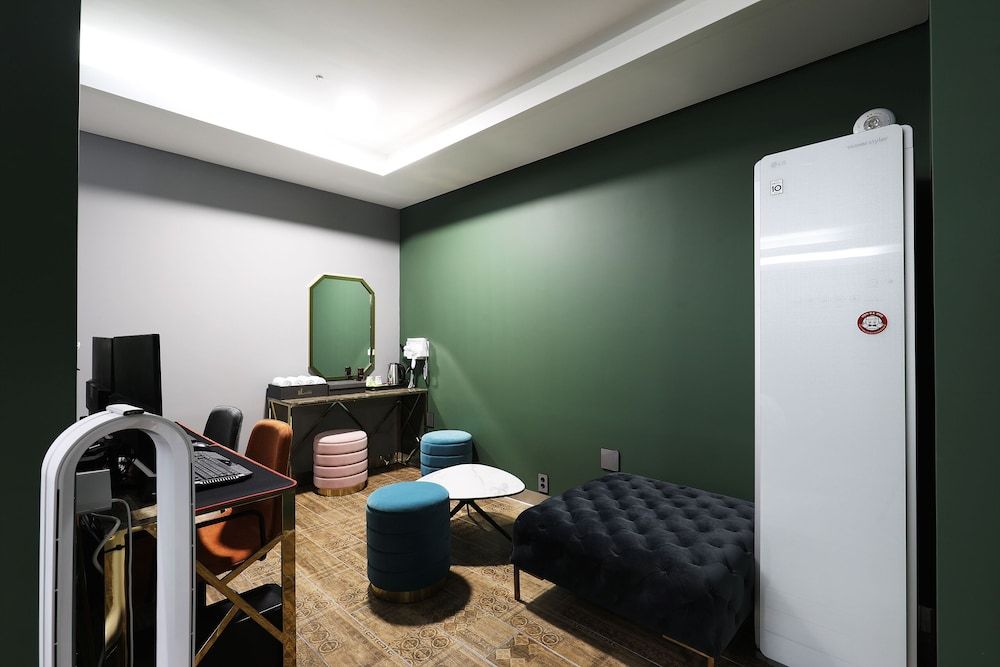 El Tower Hotel Royal Suite (No breakfast on Mondays) 12