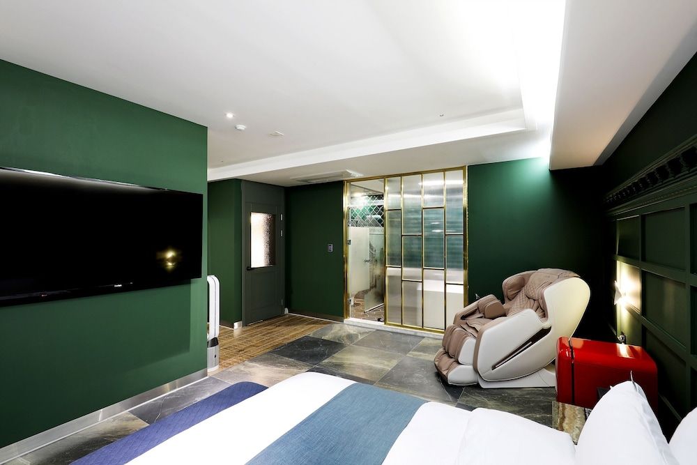 El Tower Hotel Royal Suite (No breakfast on Mondays) 10