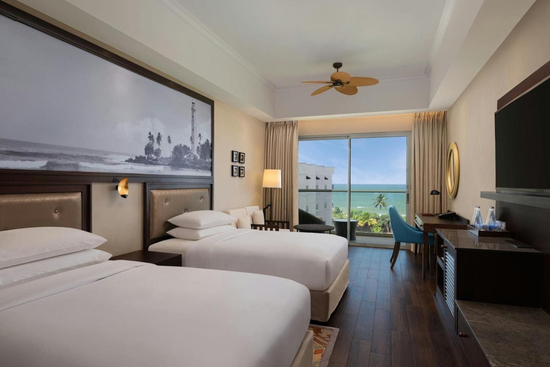Deluxe Guest room, 2 Twin/Single Bed(s), Ocean view, Balcony