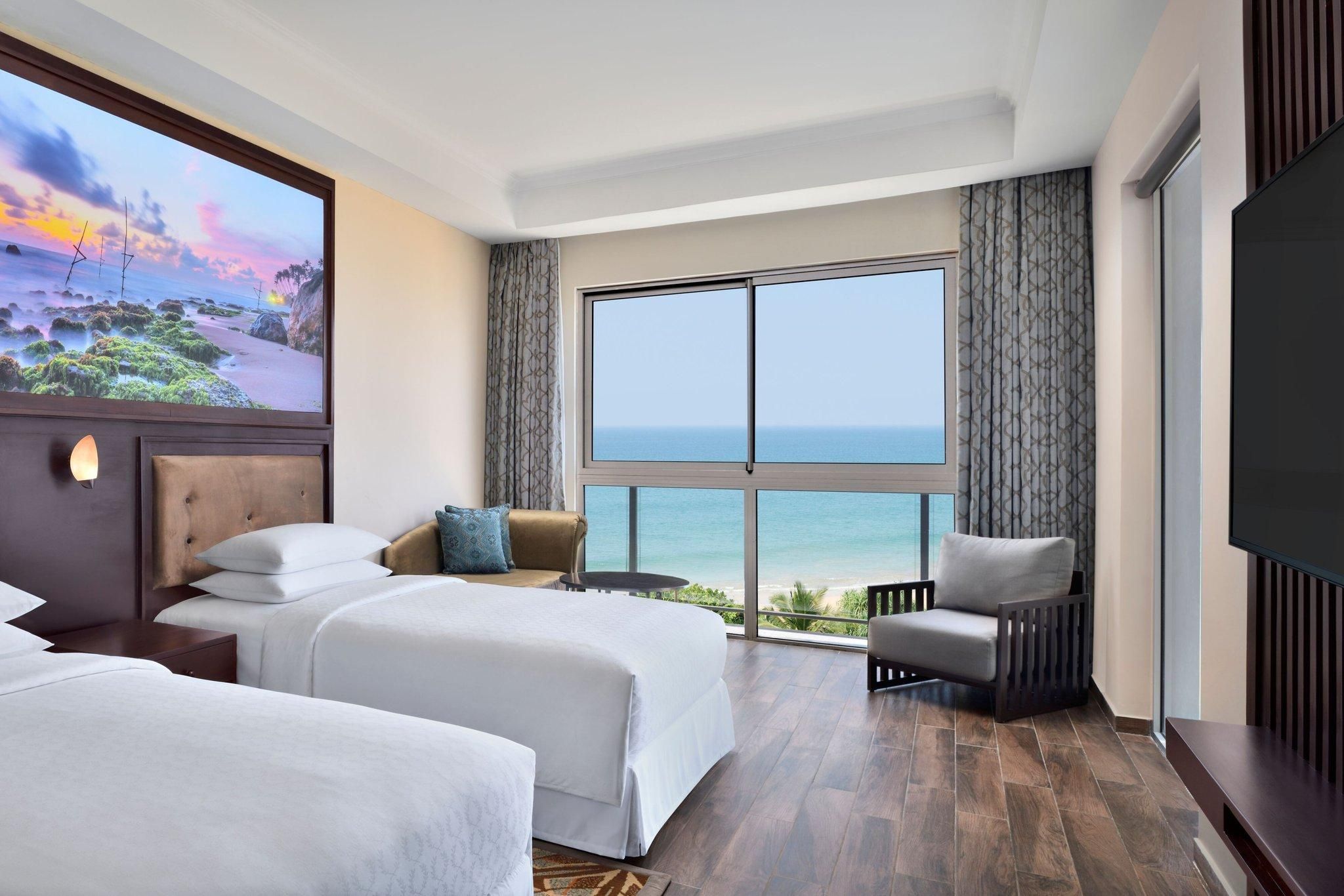 2 Bedroom Presidential Suite, Bedroom 1: 1 King, Bedroom 2: 2 Twin, Ocean view, High floor