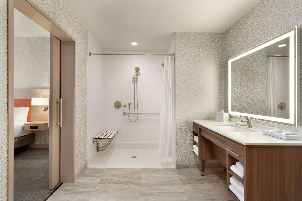 Suite, 1 King Bed, Accessible (Mobility & Hearing, Roll-in Shower)