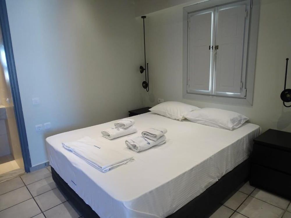 Neoklassiko Koukouli Junior Studio Suite