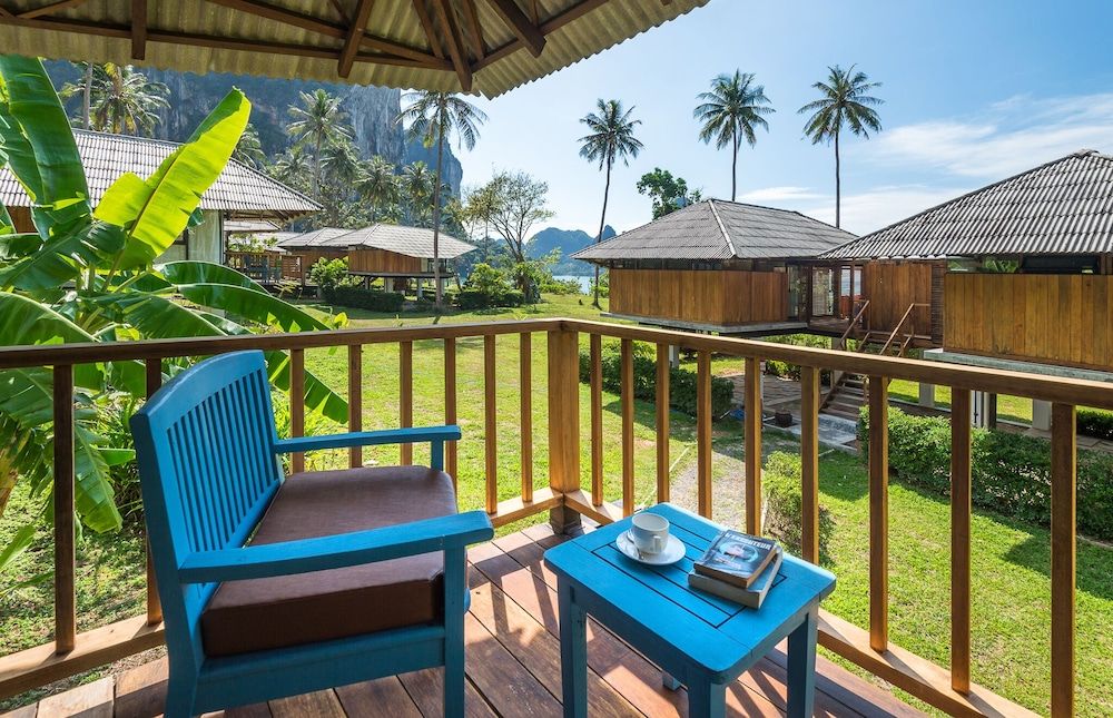 Tinidee Hideaway Tonsai Beach Krabi Balcony Villas King 4