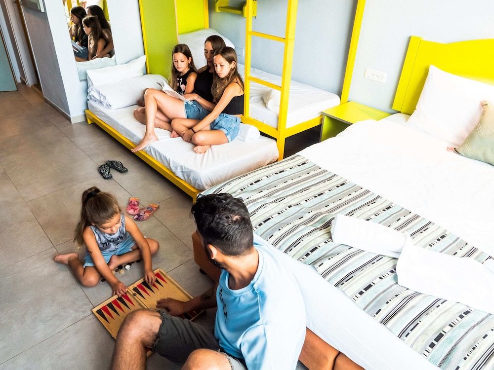 Abraham Eilat Family Plus 6