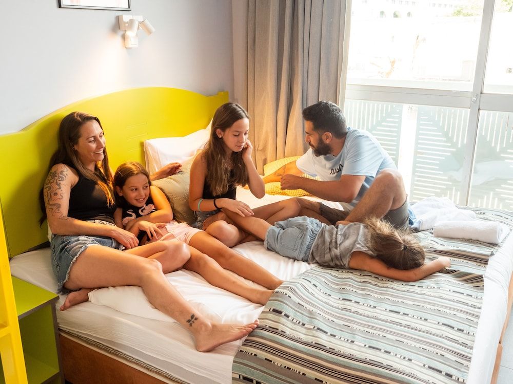 Abraham Eilat Family Plus 2