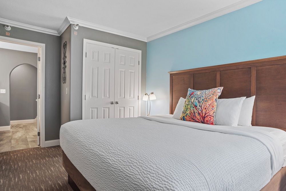Honeymoon Suite, 1 King Bed, Non Smoking