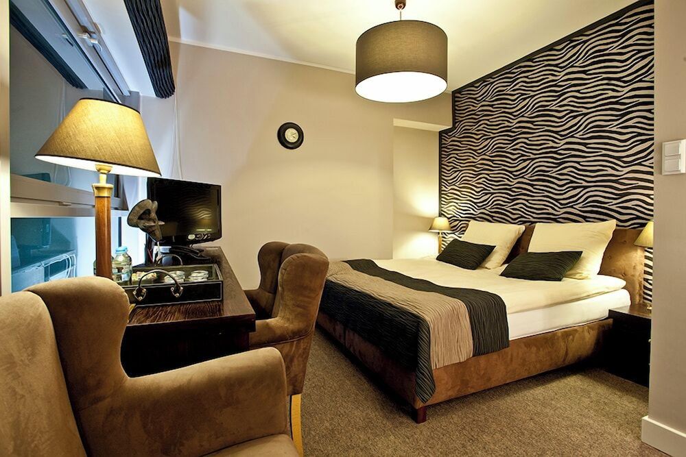 Szara Willa Deluxe Triple Room 2