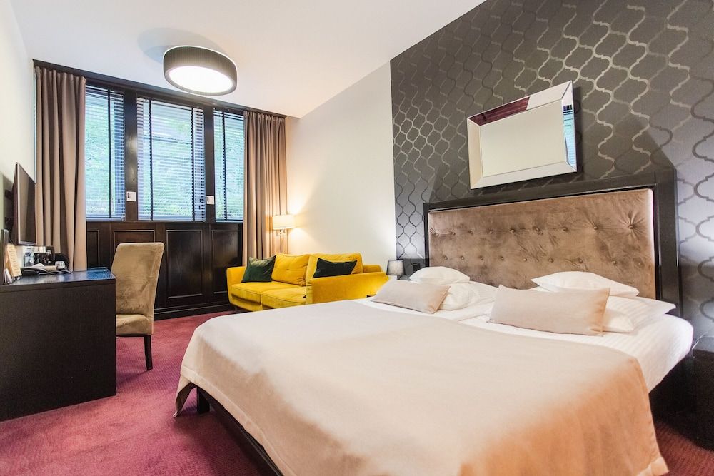 Szara Willa Family Room (Delux)