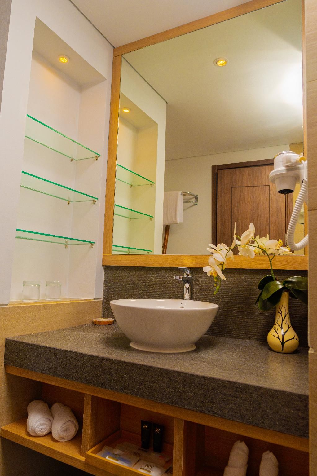 undefined Royal Regantris Trawangan 10