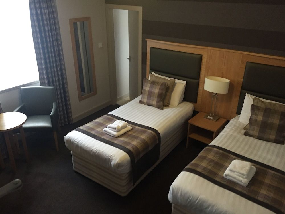 The Buchan Hotel Standard Twin Room, Ensuite