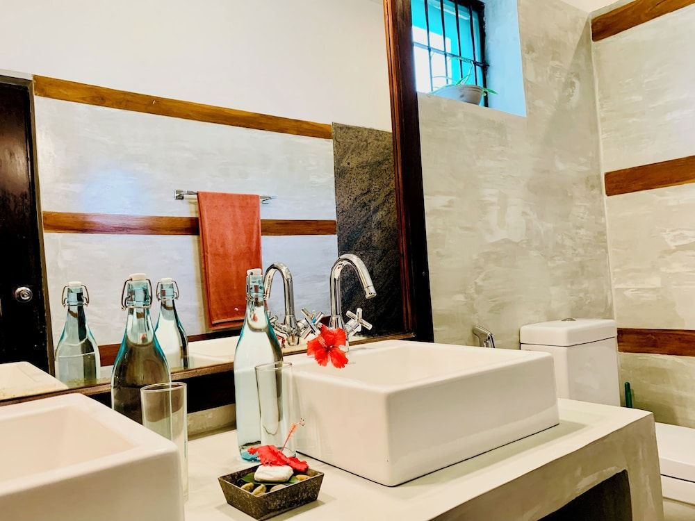 Suite Lanka Deluxe Double Room, 1 King Bed, Non Smoking 14