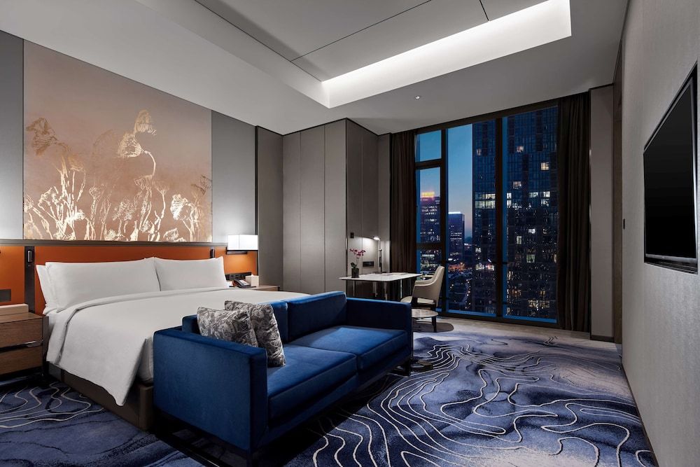 King One Bedroom Executive Suite