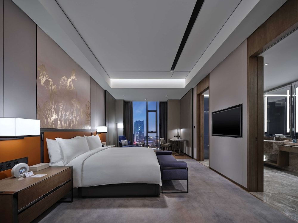 King One Bedroom Executive Suite