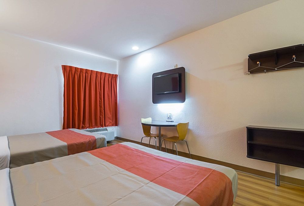 Standard Room, 2 Queen Beds, Non Smoking