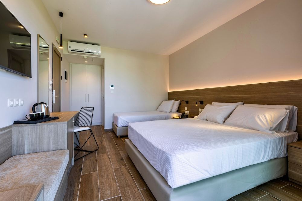 Triple Room with Sea View