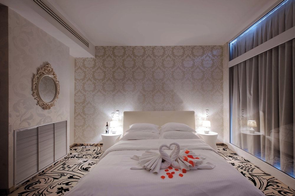 Hotel Lenart Luxury Apartment (White) 2