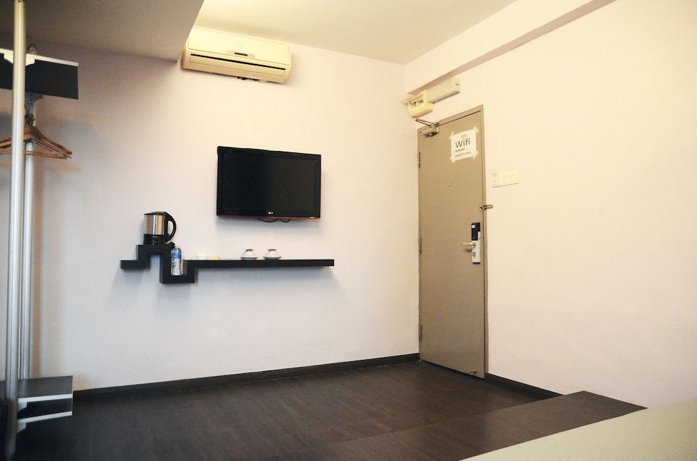 undefined Newland Hotel 9
