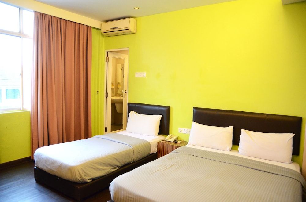 undefined Newland Hotel 5