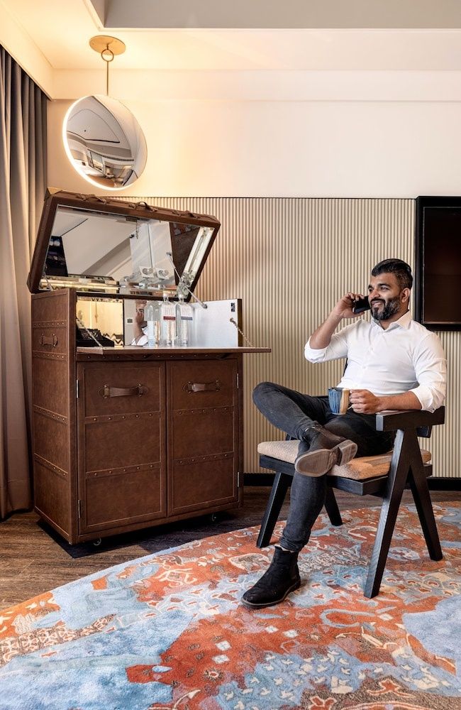 Hyatt Centric Sector 17 Chandigarh Standard Room, 1 King Bed 4