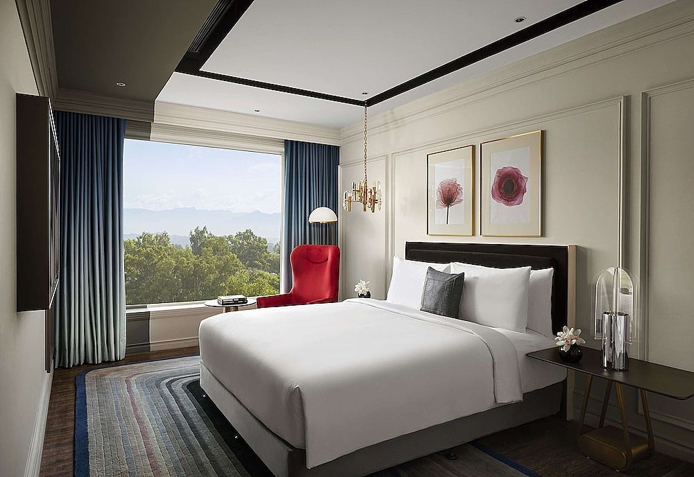Suite, 1 King Bed