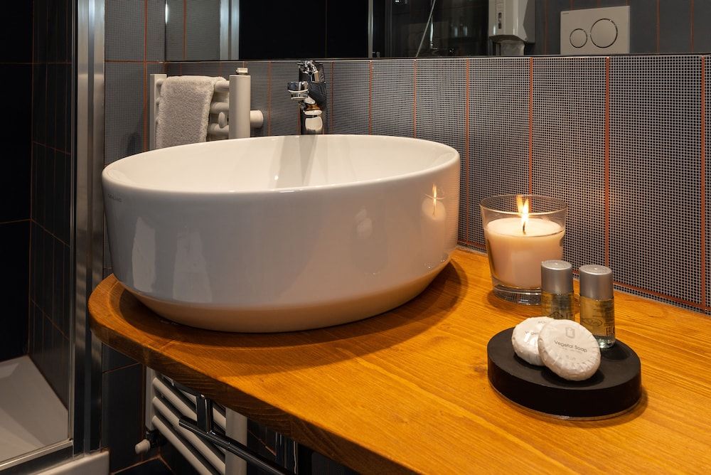 Tula Inn Standard Double Room 22