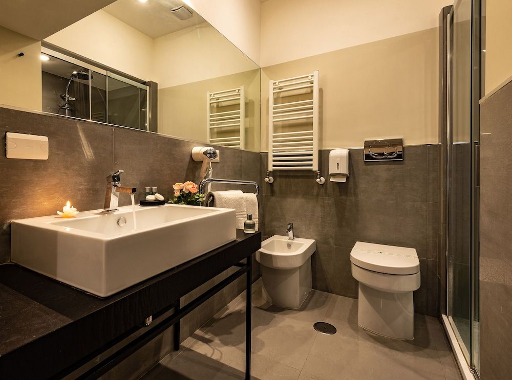 Tula Inn Standard Double Room 17