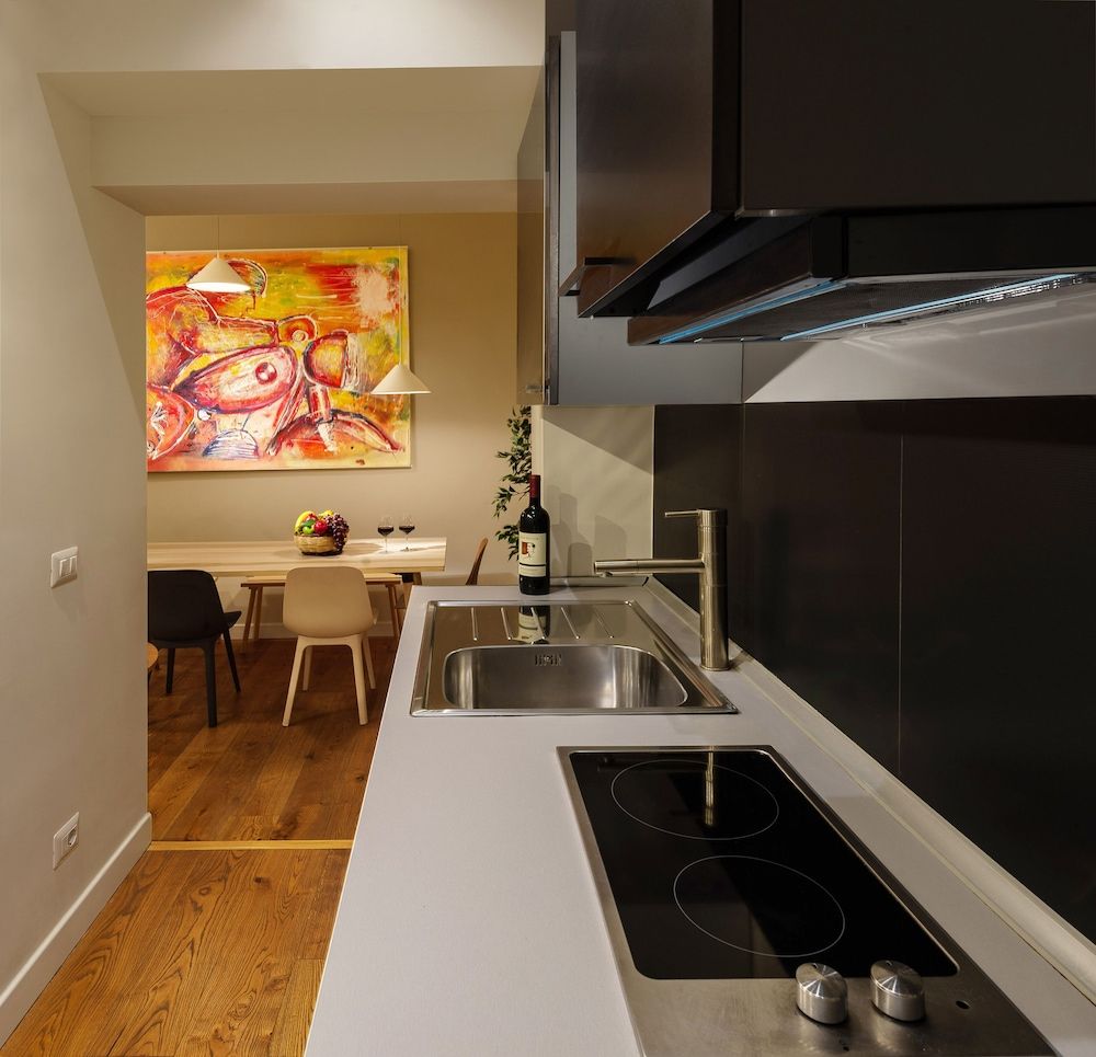 undefined Tula Inn 7