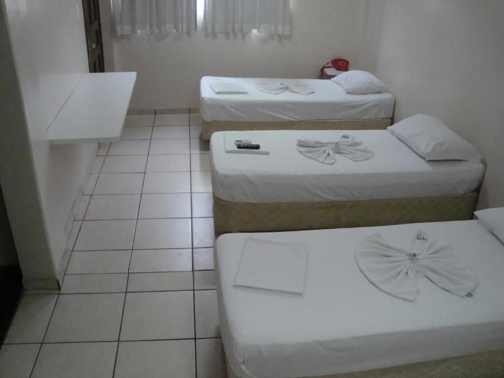 Quarto triplo standard - com AC